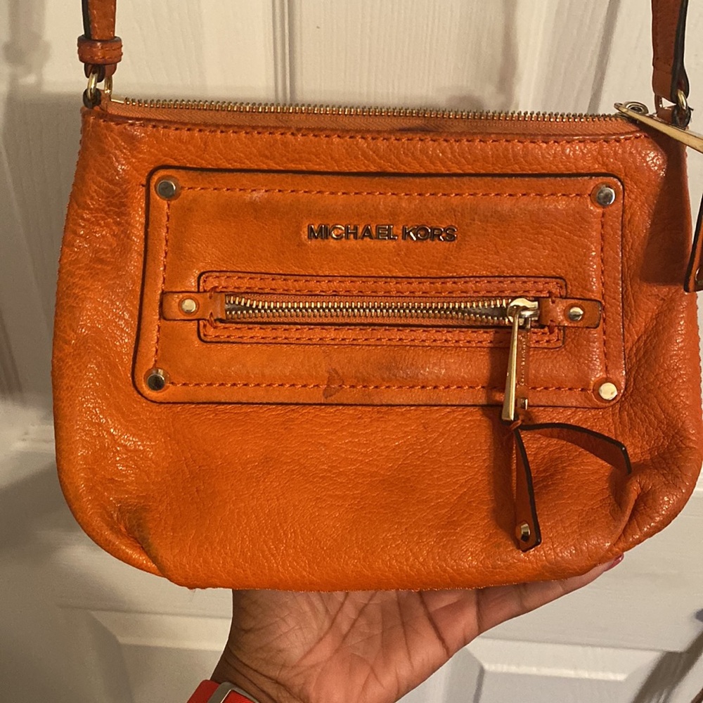 Orange Michael Kors crossbody - Picture 2 of 8